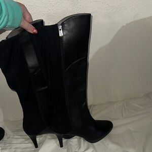 Adrienne Vittadini Black leather and stretch zip up Heeled Boots